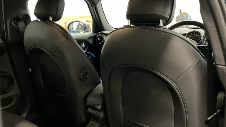 MINI Hatchback 1.5 Cooper Exclusive 5dr Auto Petrol Hatchback